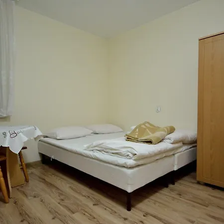 Ukuspra Bed & Breakfast *